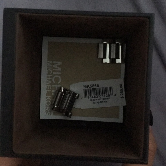 SOLD Silver Michael Kors Watch - Picture 5 of 5